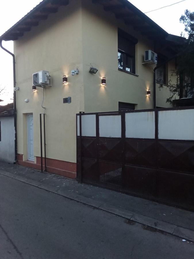 Apartman En Dusanovac Exterior foto